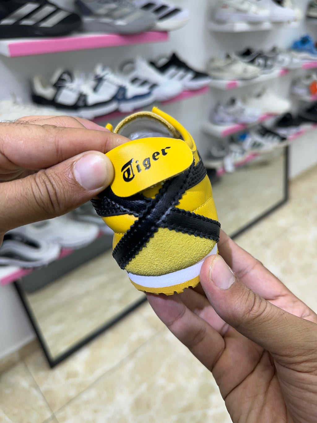 Onitsuka Tiger Mexico 66 Kill Bill