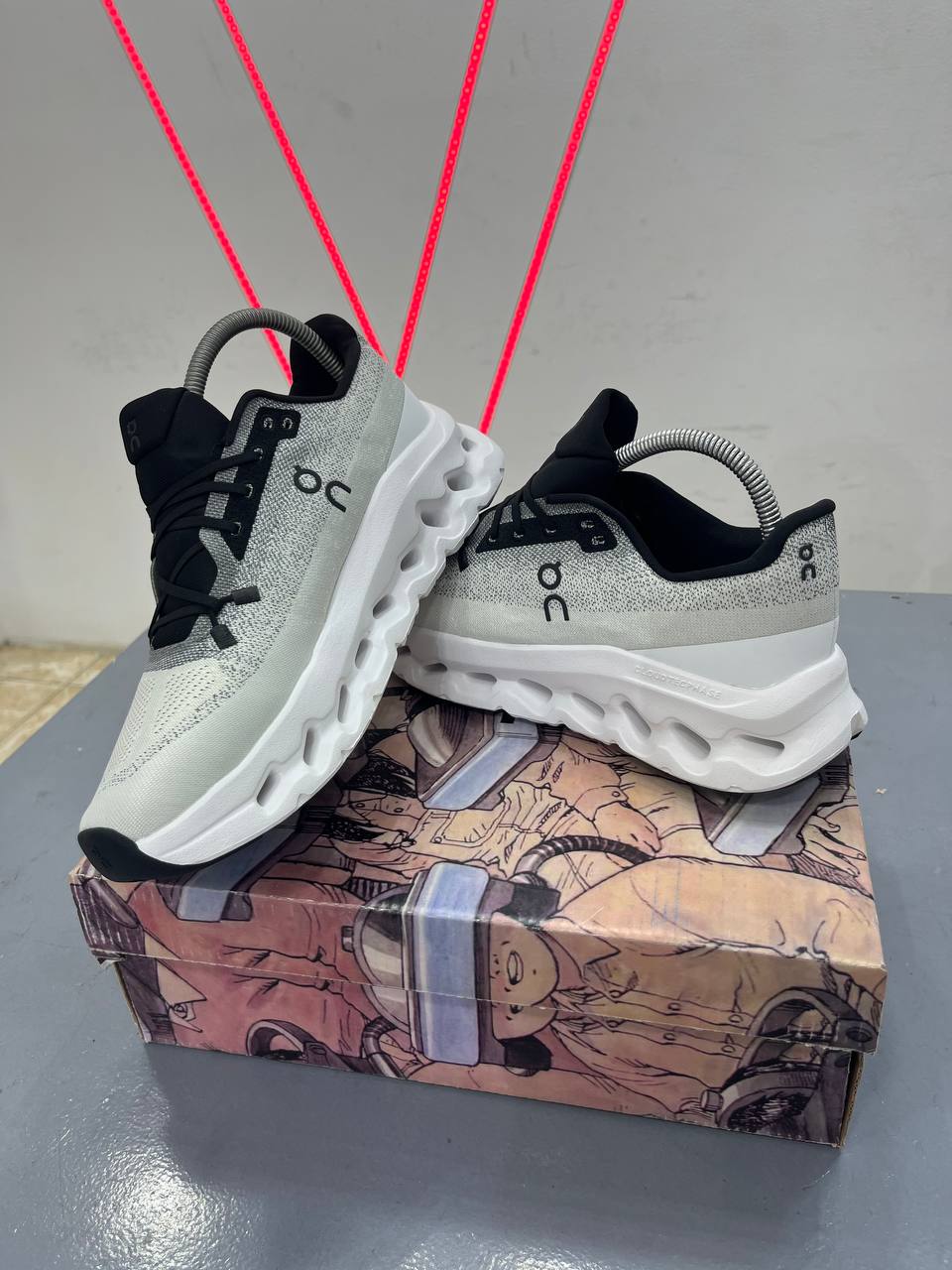 On Cloudtilt "Black/Ivory"