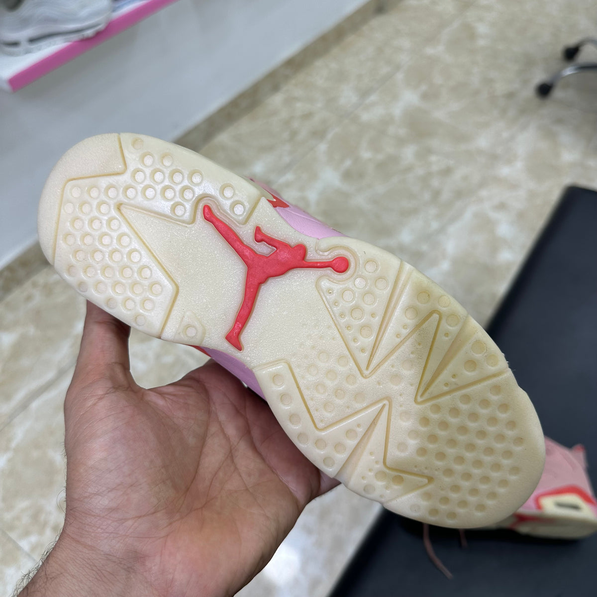 Jordan 6 - Pink