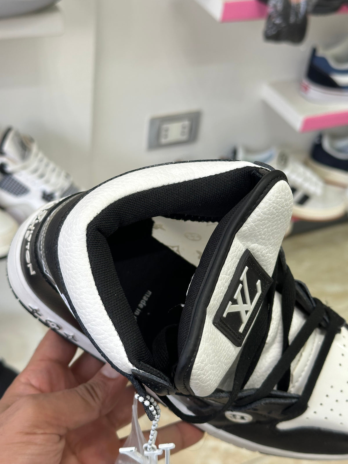 Jordan 1 Louis Vuitton