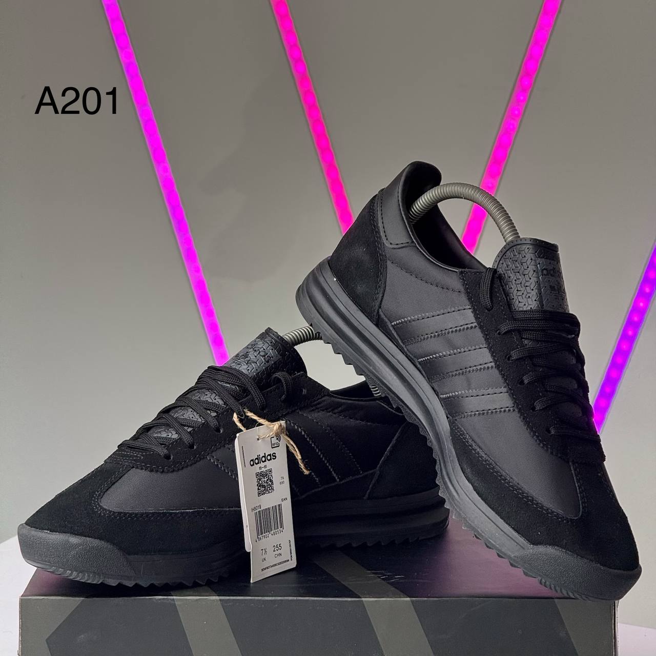 Adidas SL.72 "Black"