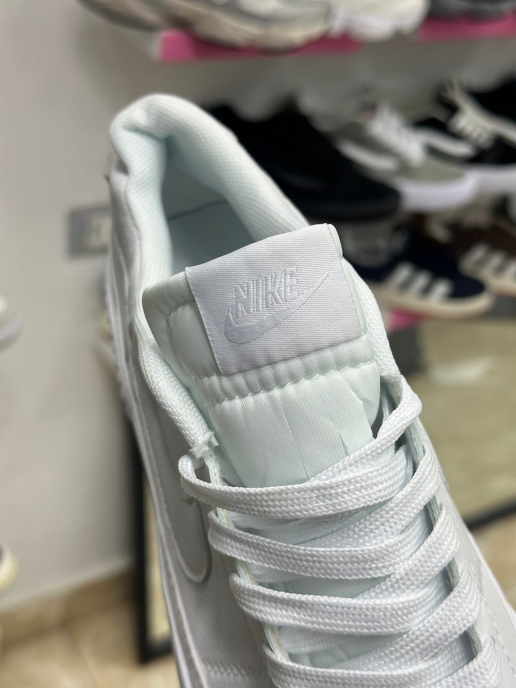 Nike Court Legacy Lift Triple White