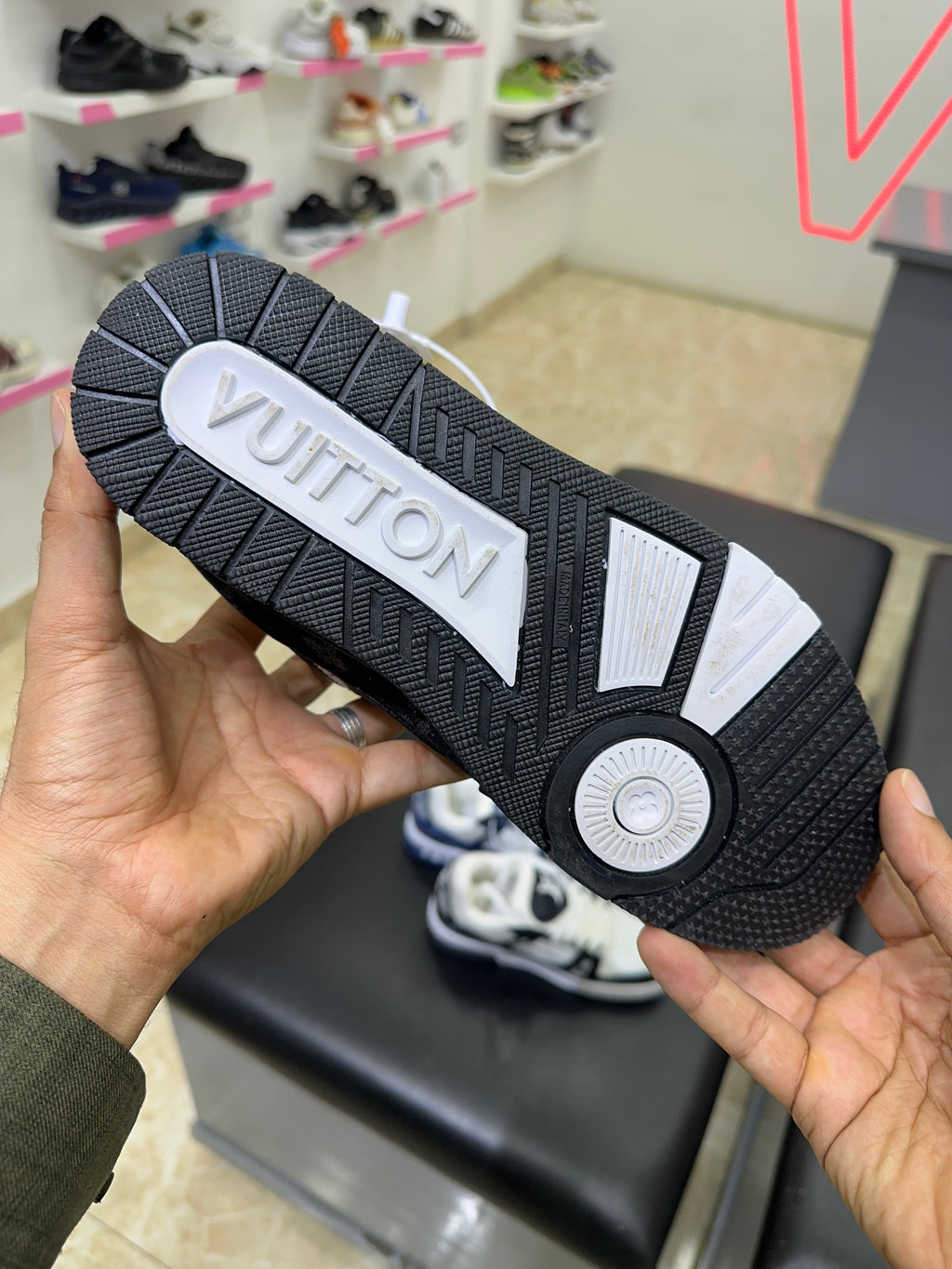 LV Trainer "Black"