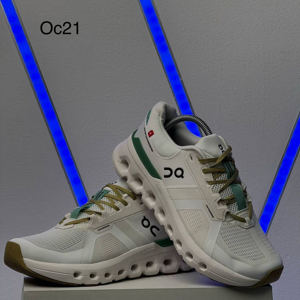 On Cloud Cloudrunner 2  "White Green"