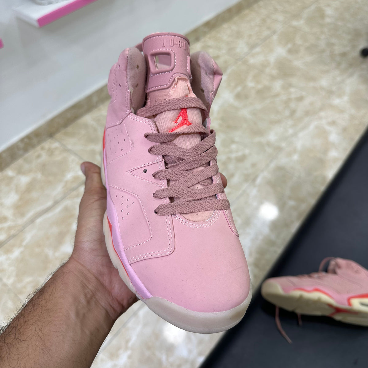 Jordan 6 - Pink