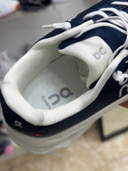 On Running Cloudtilt navy blue white sole&assents