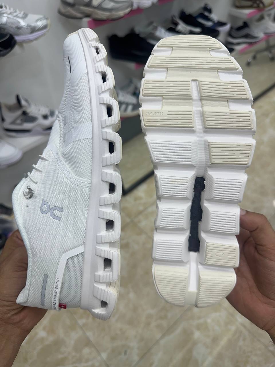 On Running Cloud 6 All White