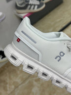 On Running Cloud 6 All White