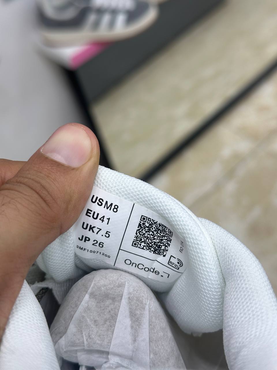 On Running Cloud 6 All White