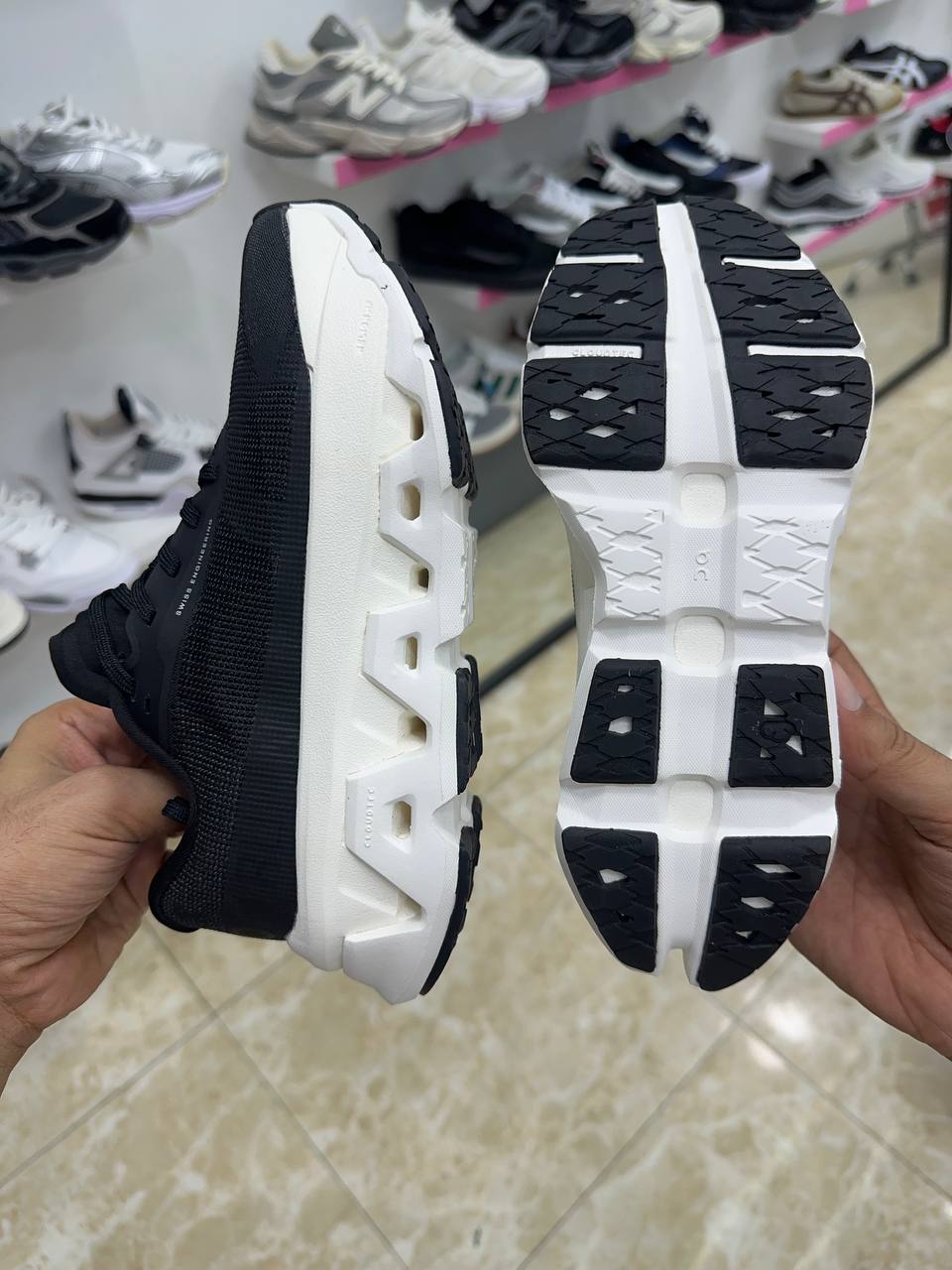 On Running On Cloudmonster 3 Hyper black ivory gray WHITE