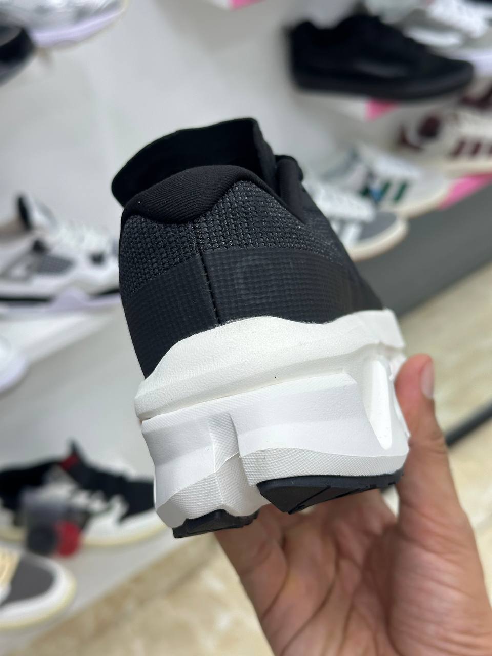 On Running On Cloudmonster 3 Hyper black ivory gray WHITE