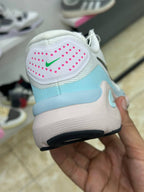 NIKE STRUCTURE 26 WHITE BLACK GLACIER ICE HYPER