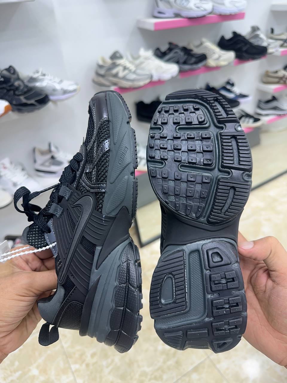 Nike V2K Run Black Dark Smoke Grey