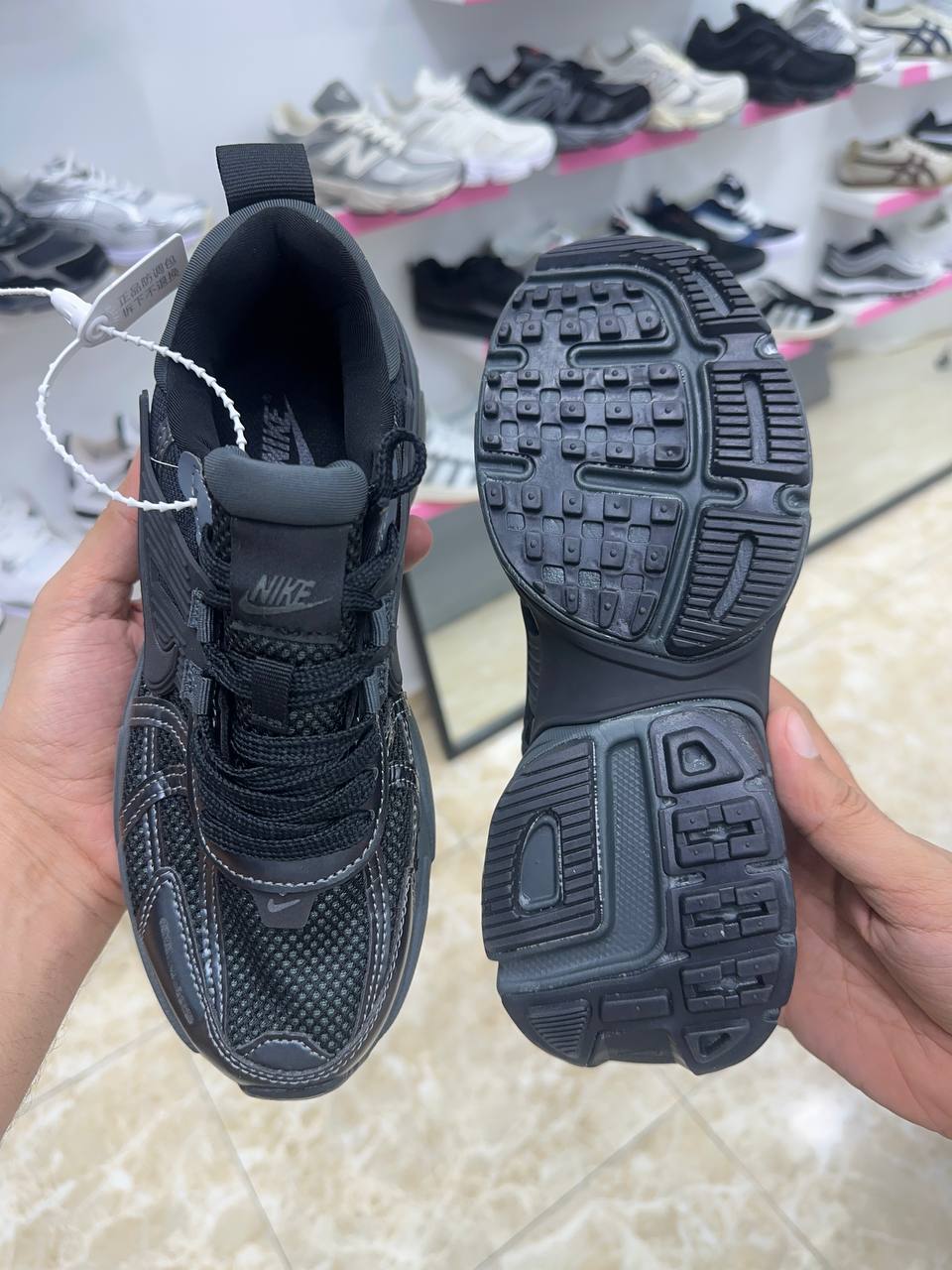 Nike V2K Run Black Dark Smoke Grey