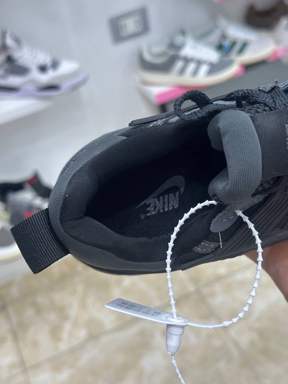 Nike V2K Run Black Dark Smoke Grey