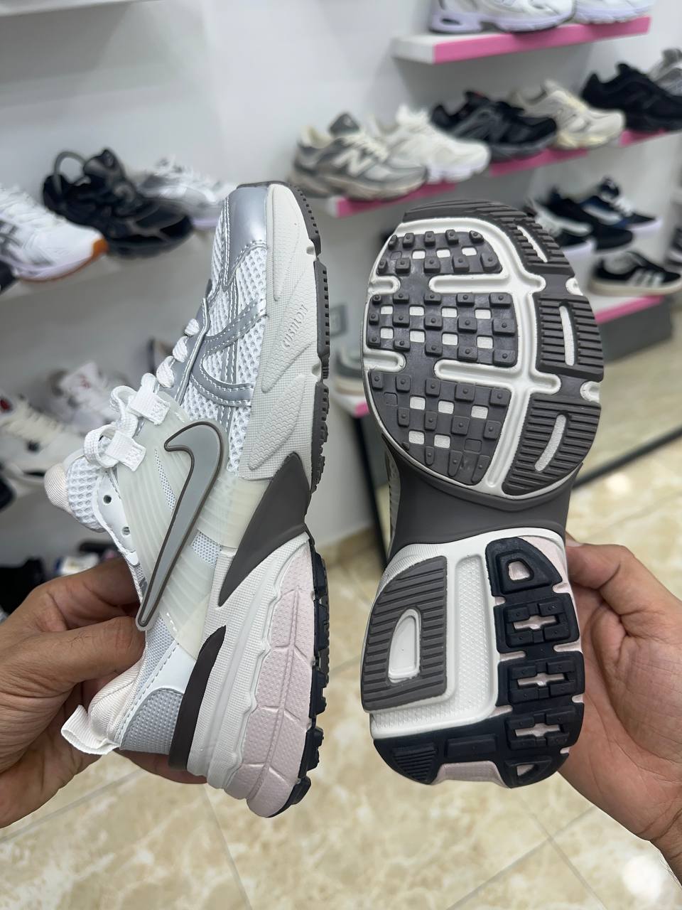 Nike V2K Run Metallic Silver Cave Stone pink