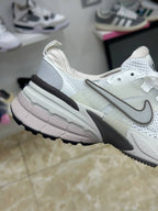 Nike V2K Run Metallic Silver Cave Stone pink
