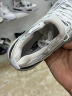 Nike V2K Run Metallic Silver Cave Stone pink