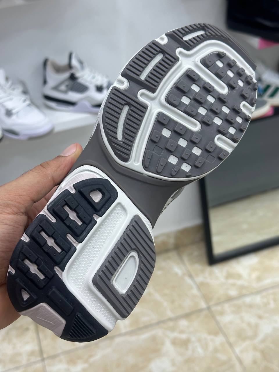 Nike V2K Run Metallic Silver Cave Stone pink