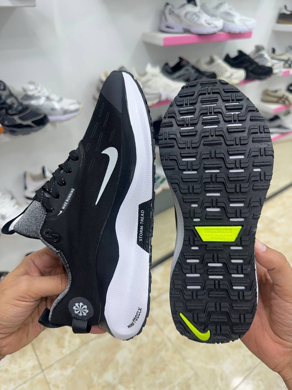 Nike ReactX Infinity Run 4 GORE-TEX black white
