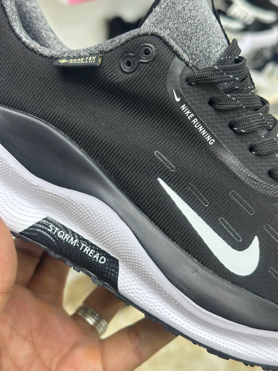 Nike ReactX Infinity Run 4 GORE-TEX black white