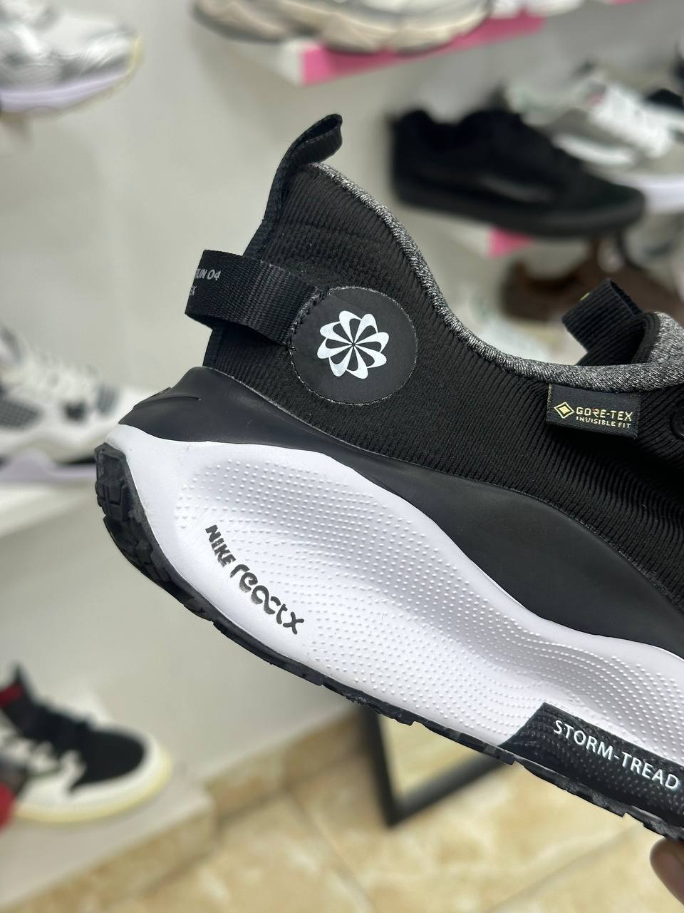 Nike ReactX Infinity Run 4 GORE-TEX black white