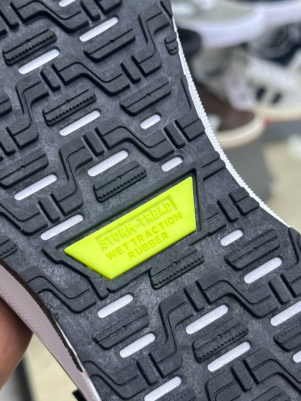 Nike ReactX Infinity Run 4 GORE-TEX black white