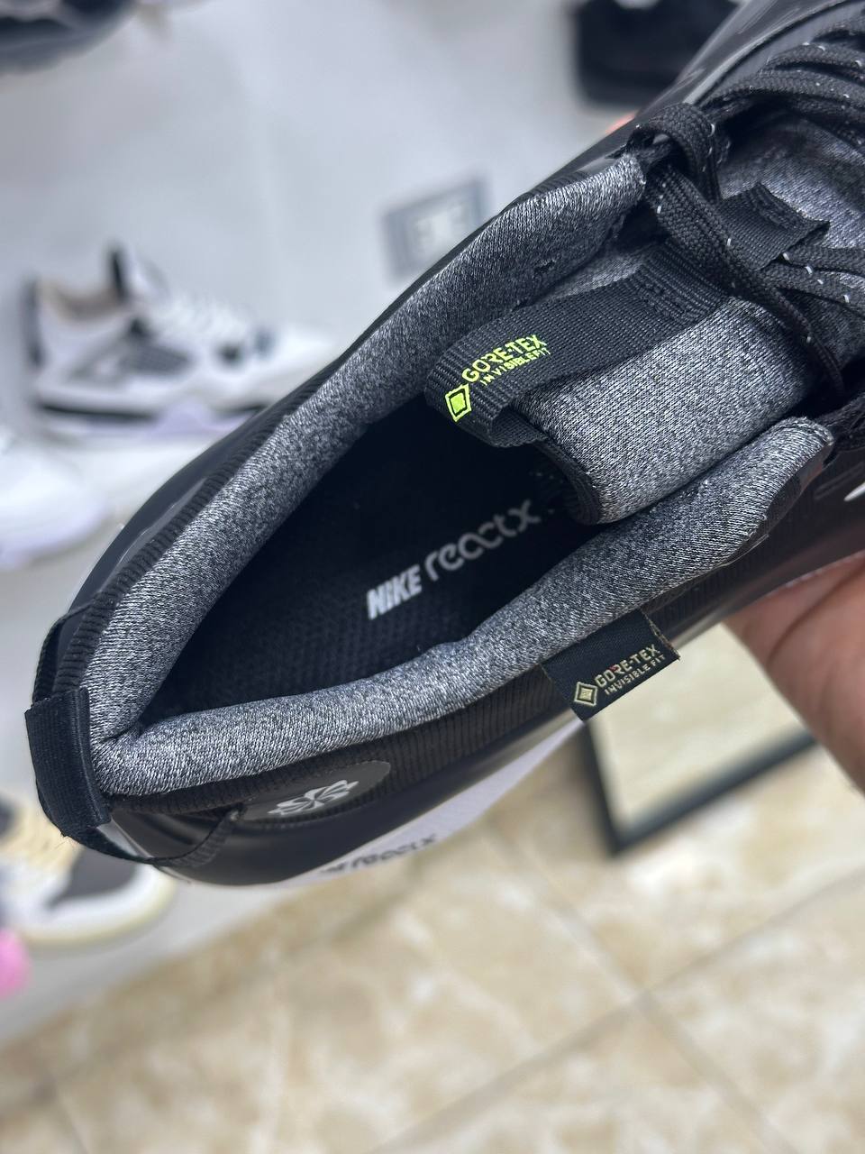 Nike ReactX Infinity Run 4 GORE-TEX black white
