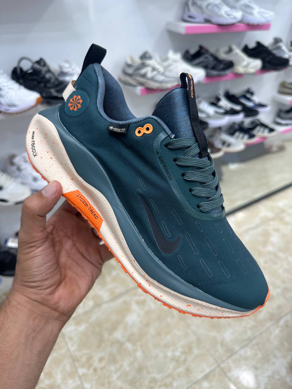 Nike ReactX Infinity Run 4 GORE-TEX Deep Jungle Total Orange
