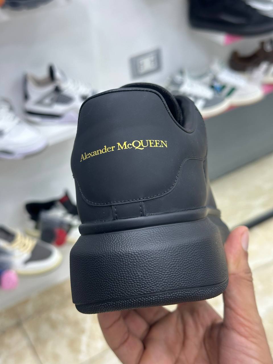 Alexsander Maqueen "Black".     🦝Am5