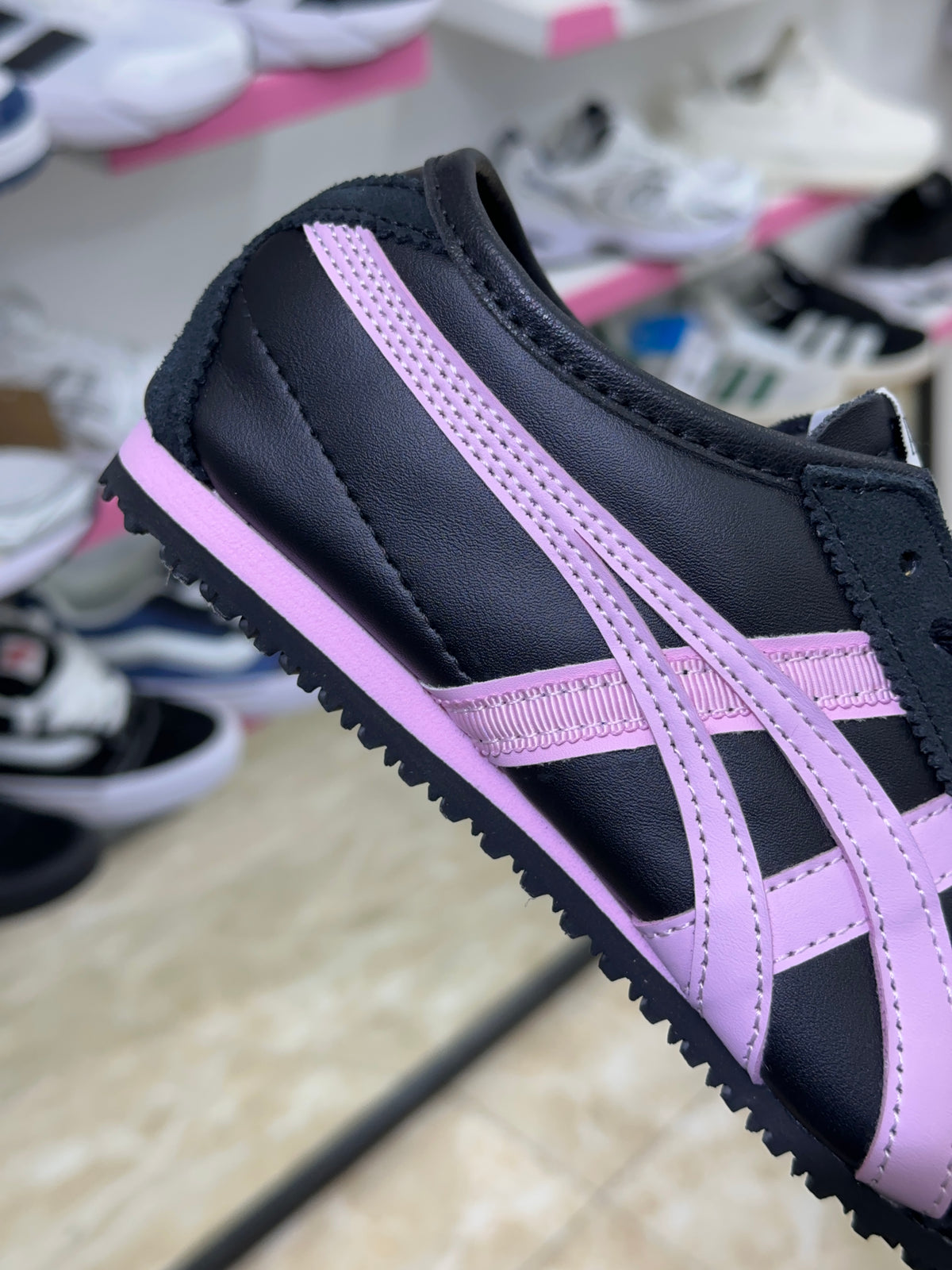Onitsuka Tiger Mexico 66 Black Pink