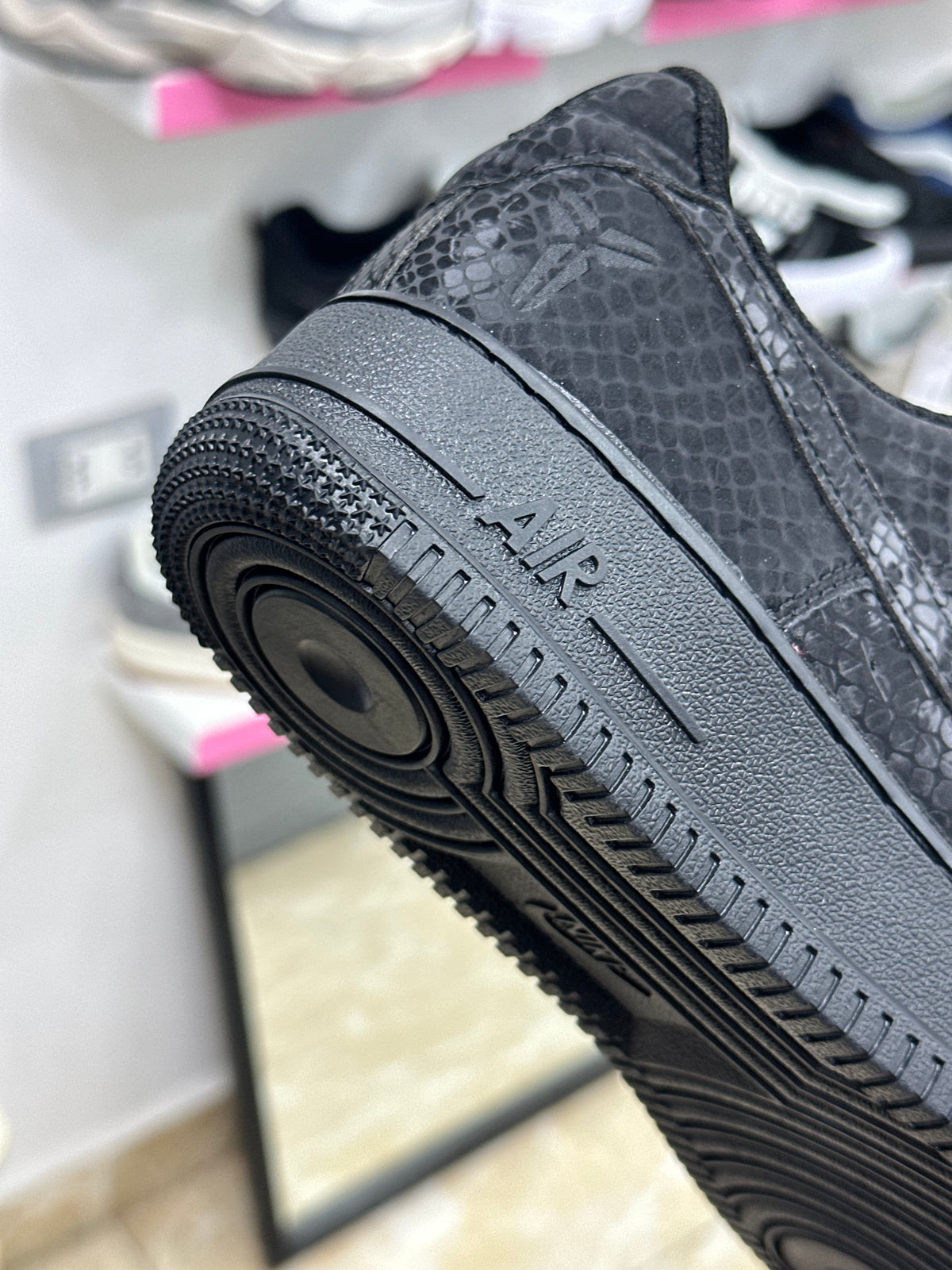 Nike Air Force 1 LOW Triple Black Kobe Bryant