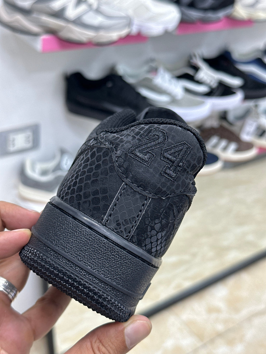 Nike Air Force 1 LOW Triple Black Kobe Bryant
