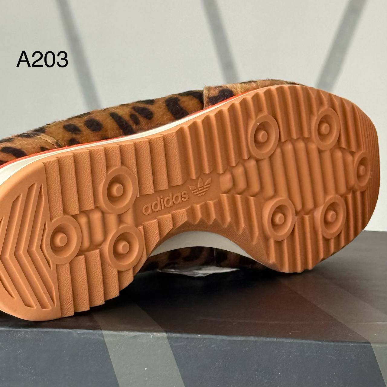 Adidas SL.72 "Tiger"