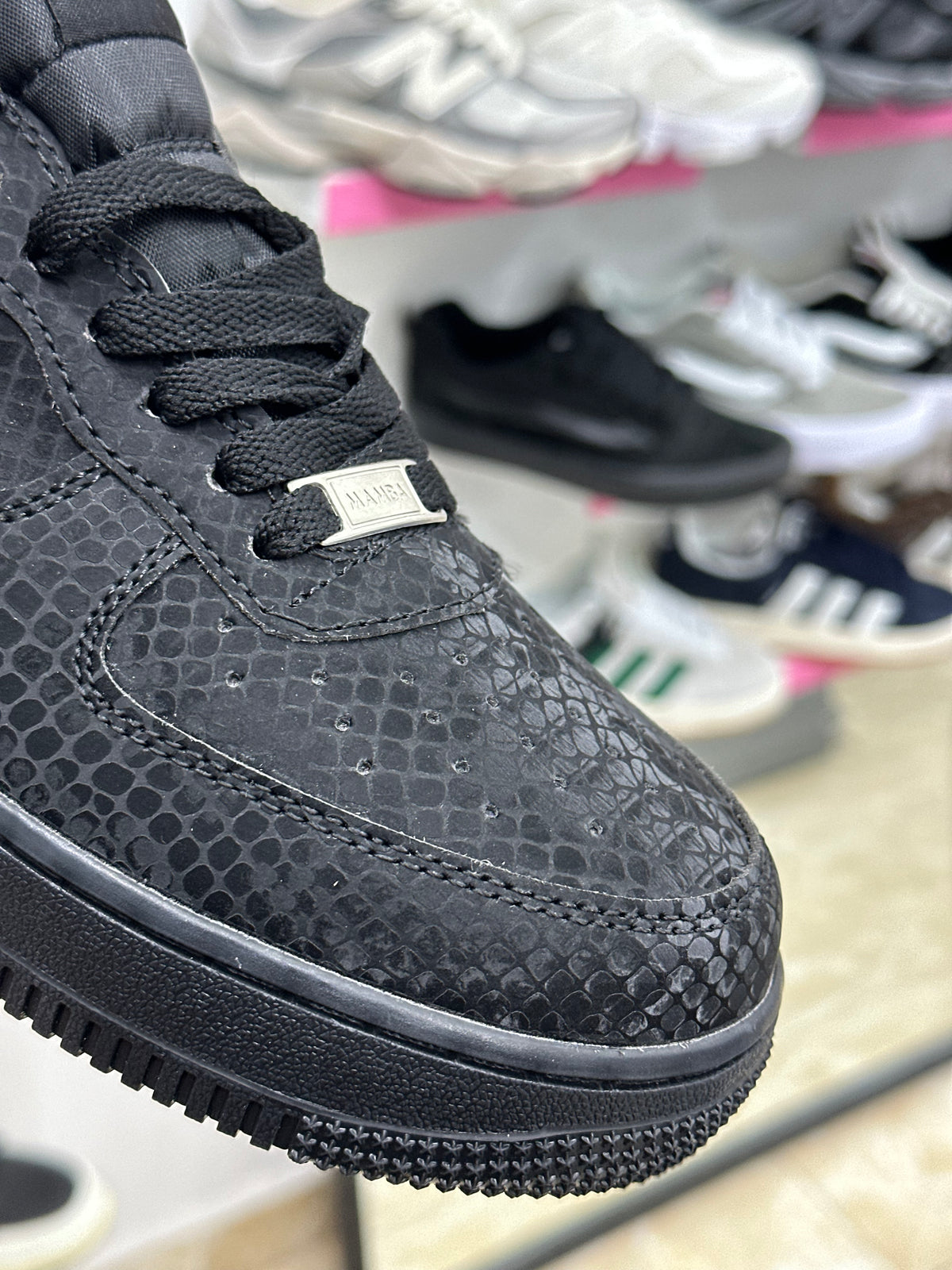 Nike Air Force 1 LOW Triple Black Kobe Bryant