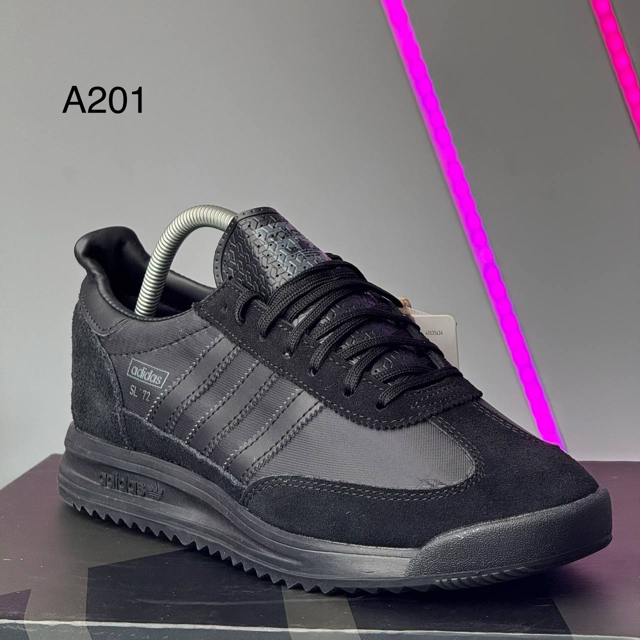 Adidas SL.72 "Black"