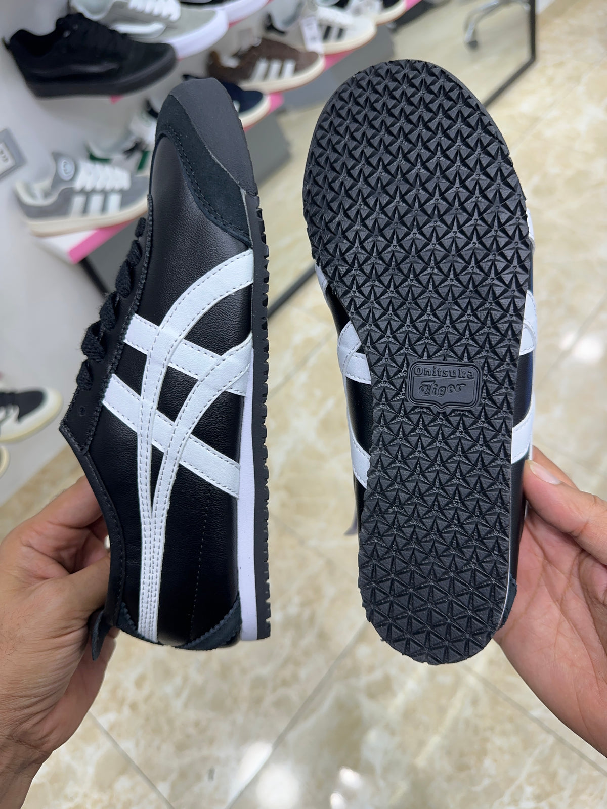 Onitsuka Tiger Mexico 66 Black White