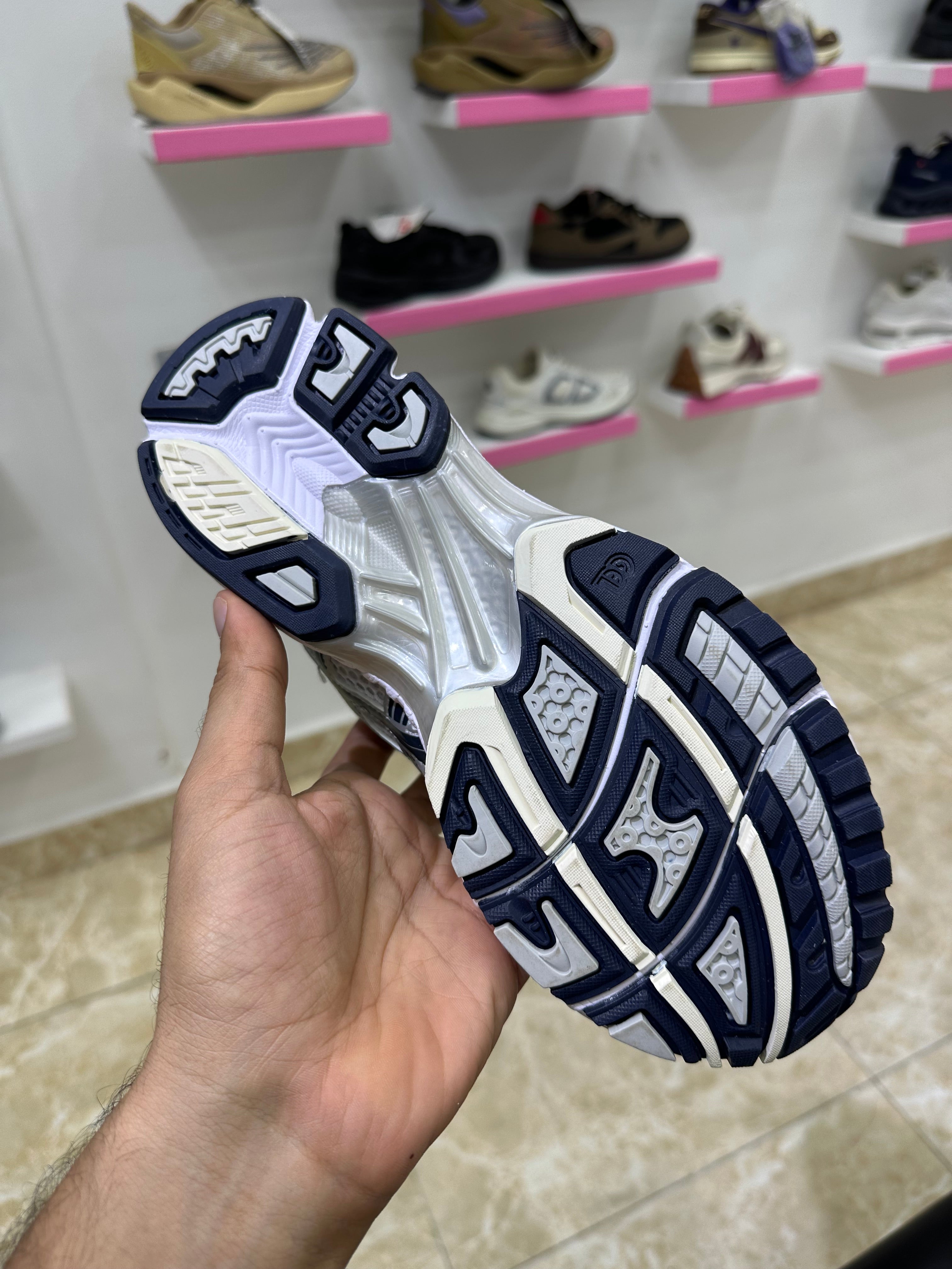 Asics Gel-Kayano "Silver Black"