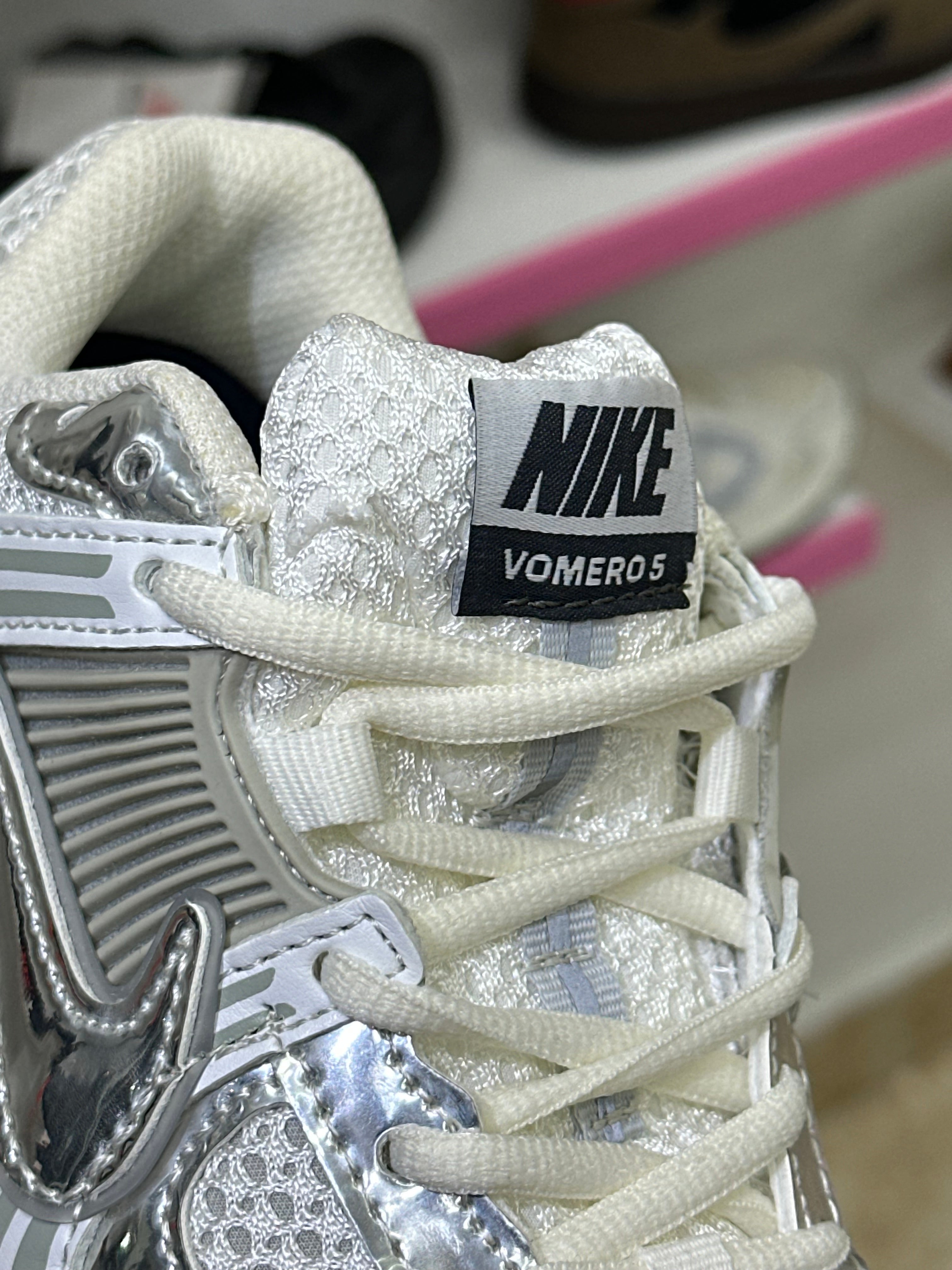 Nike Vomero 5 "White Silver”
