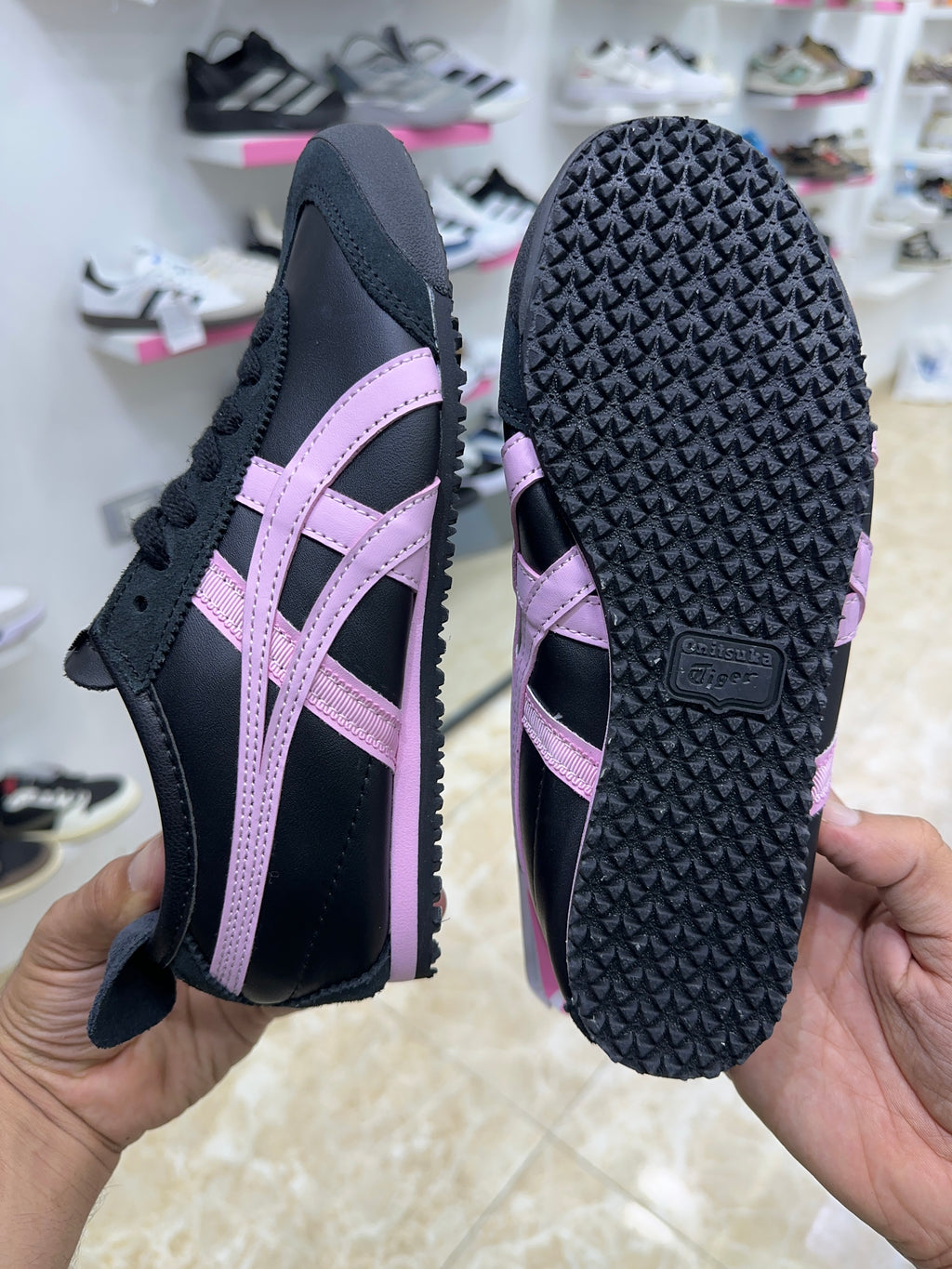 Onitsuka Tiger Mexico 66 Black Pink