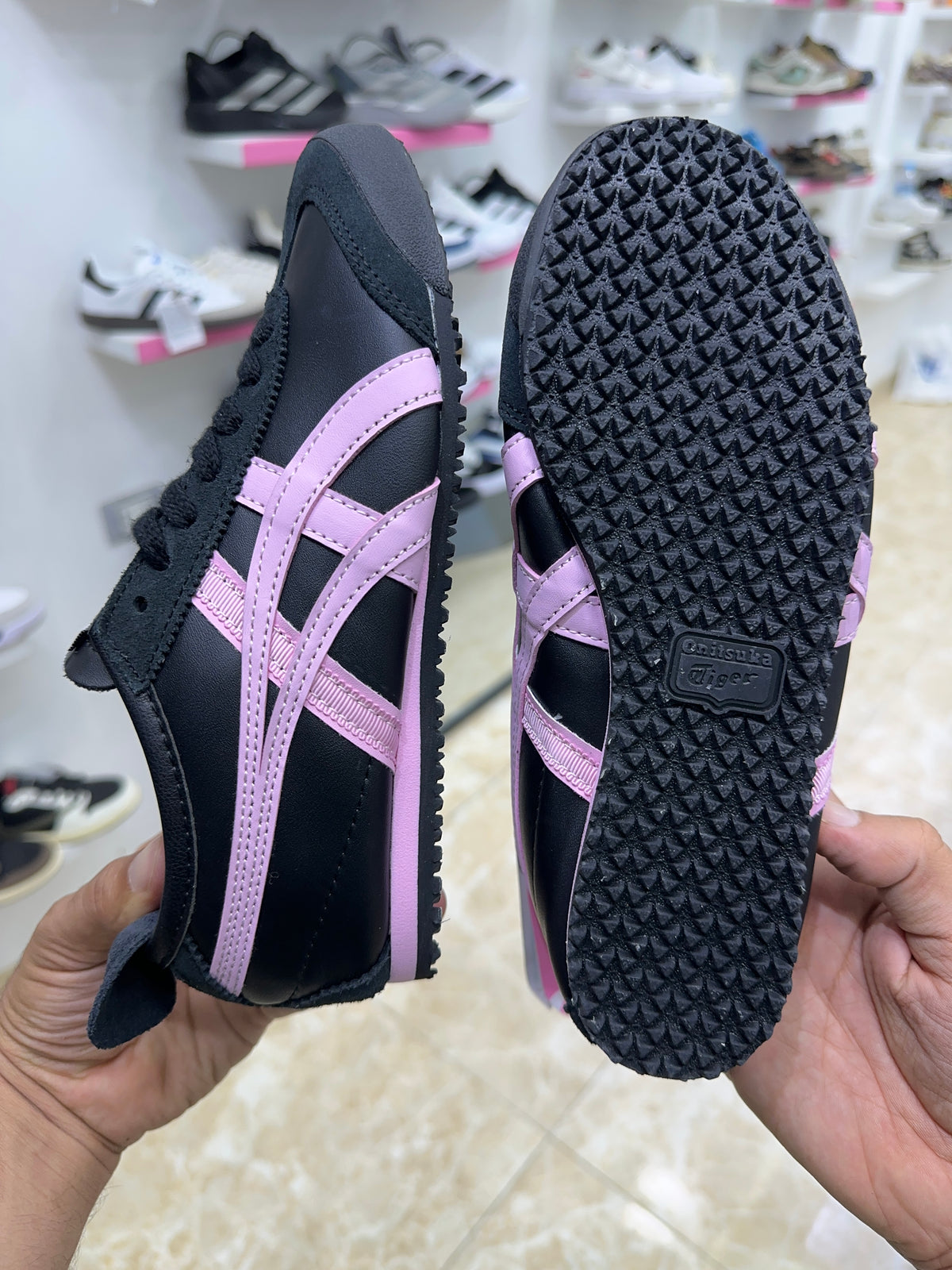 Onitsuka Tiger Mexico 66 Black Pink