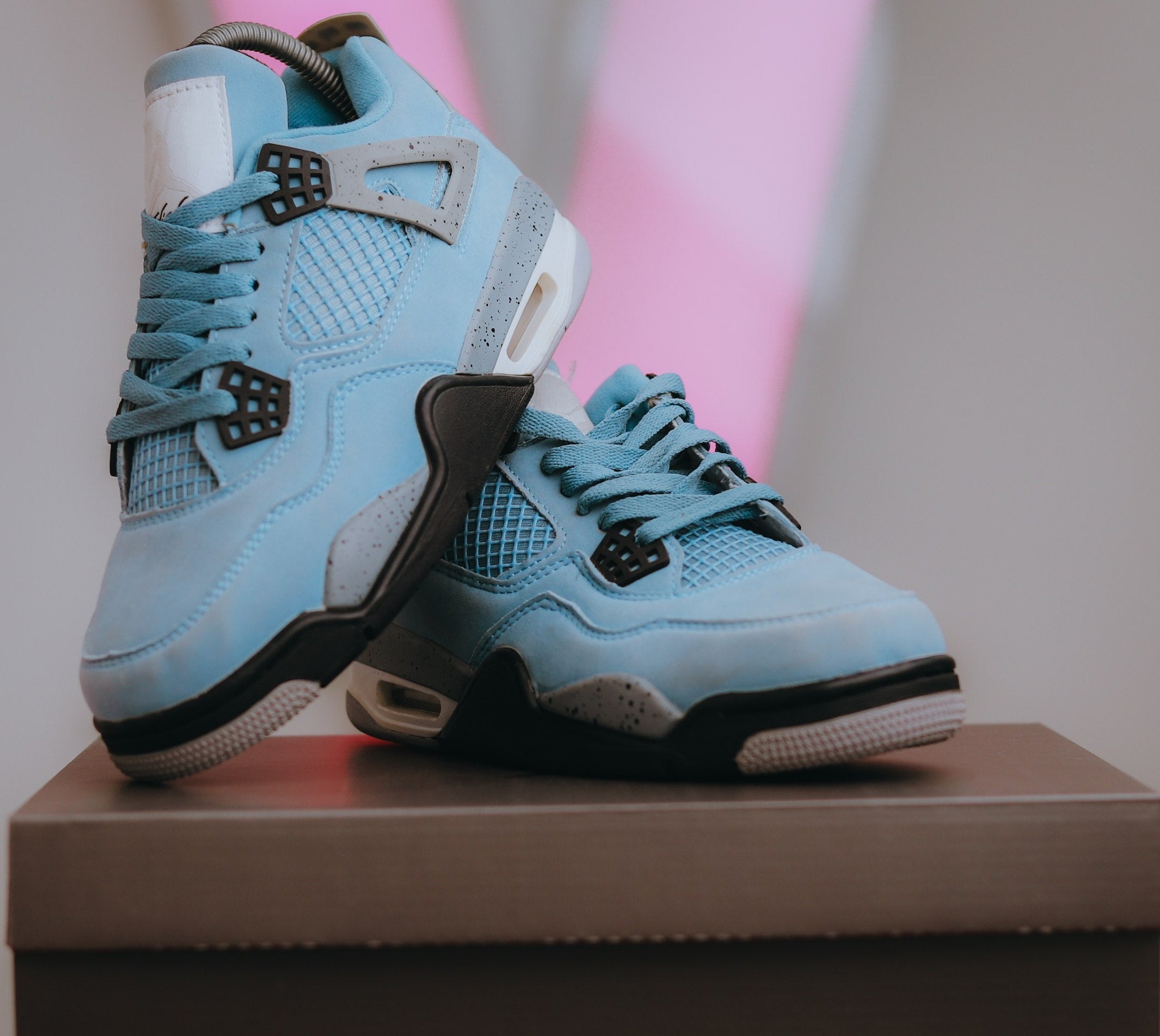 Jordan 4 “University Blue”