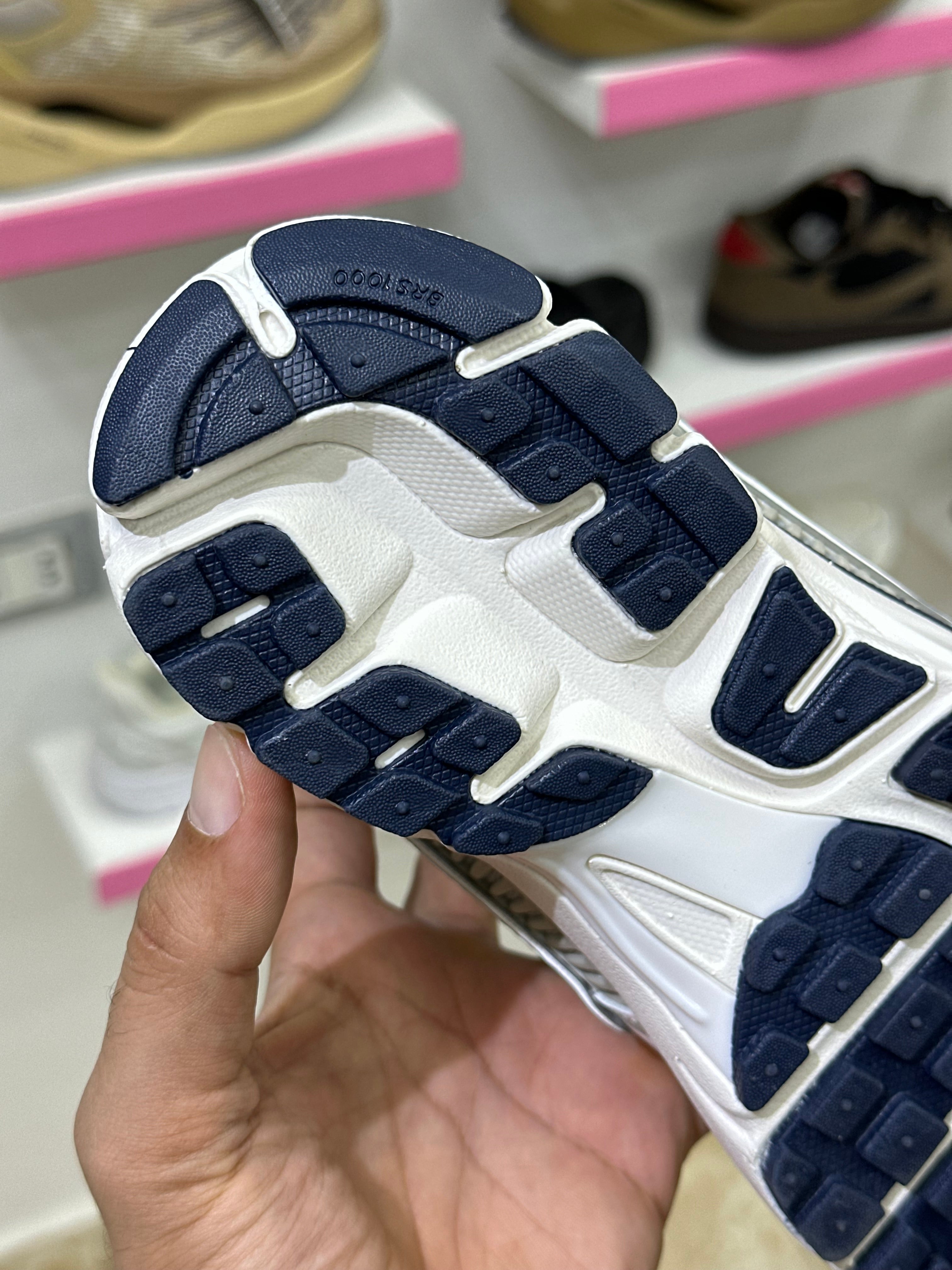 Nike Vomero 5 "White Silver”