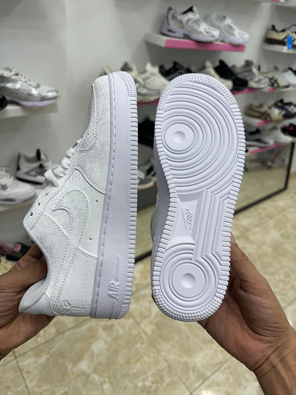 Nike Air Force 1 LOW Triple WHITE Kobe Bryant