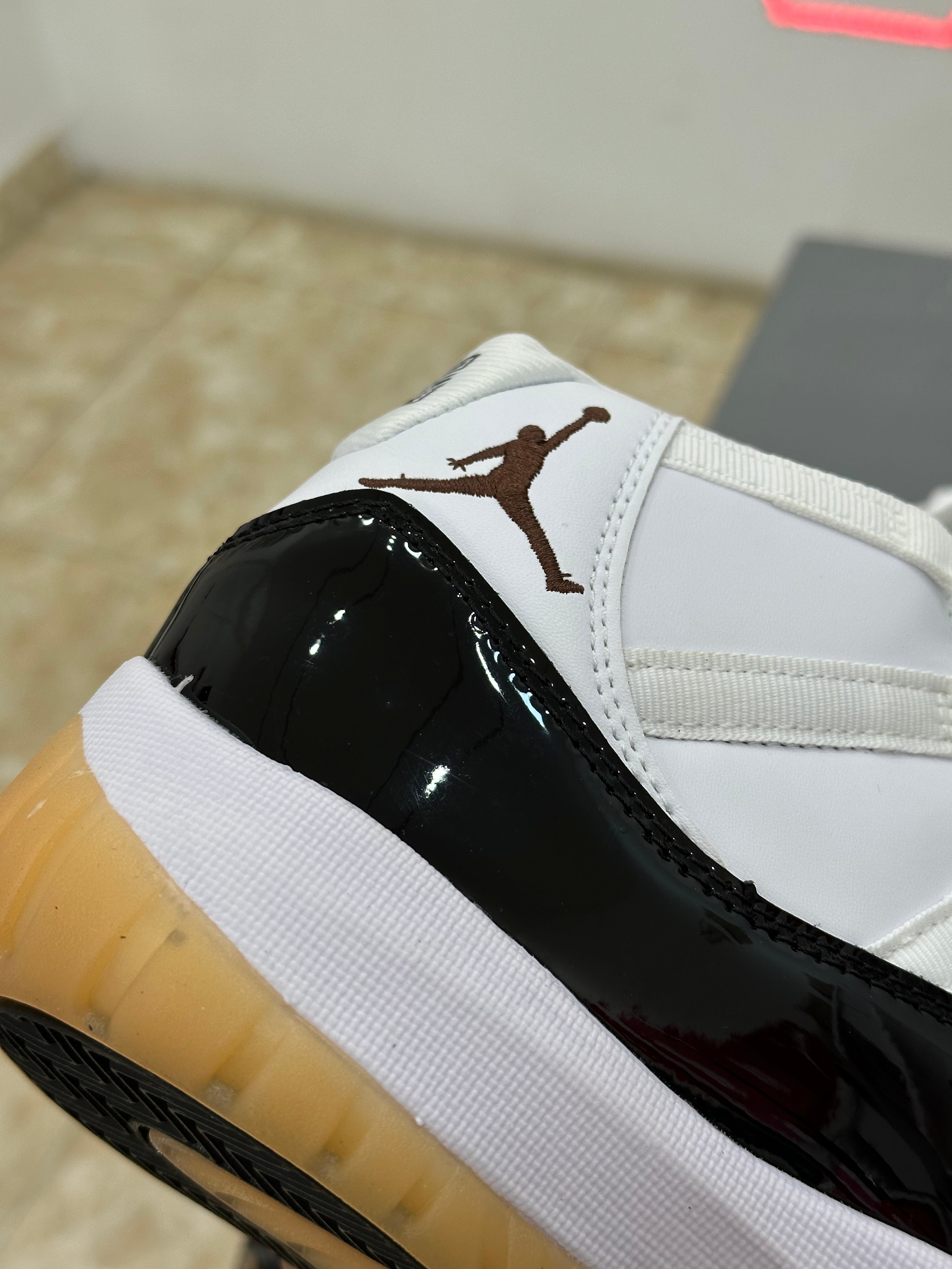 Jordan 11 “White"