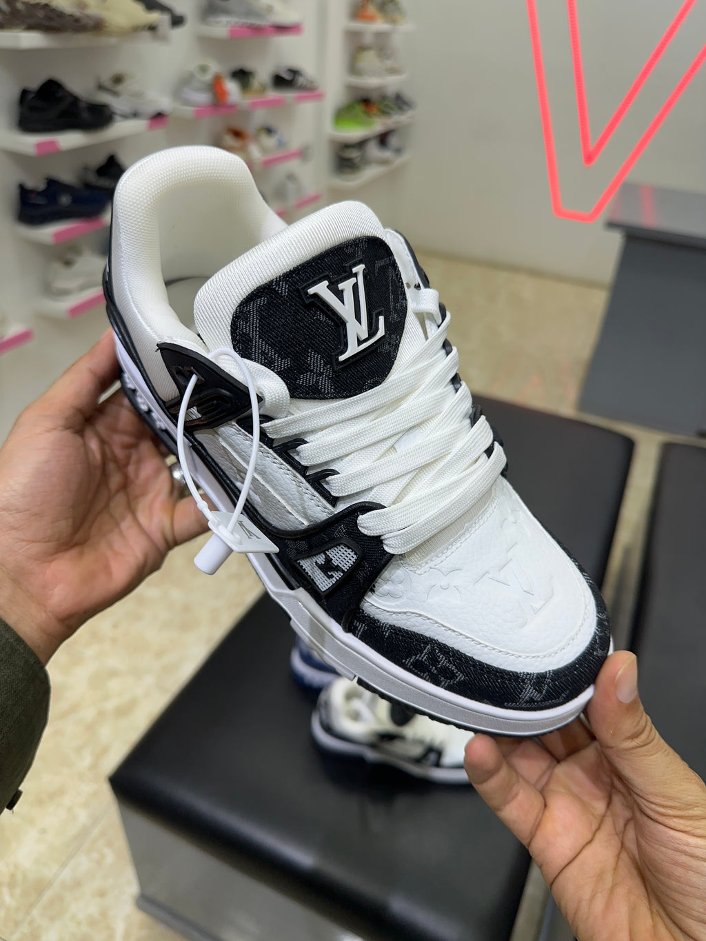 LV Trainer "Black"