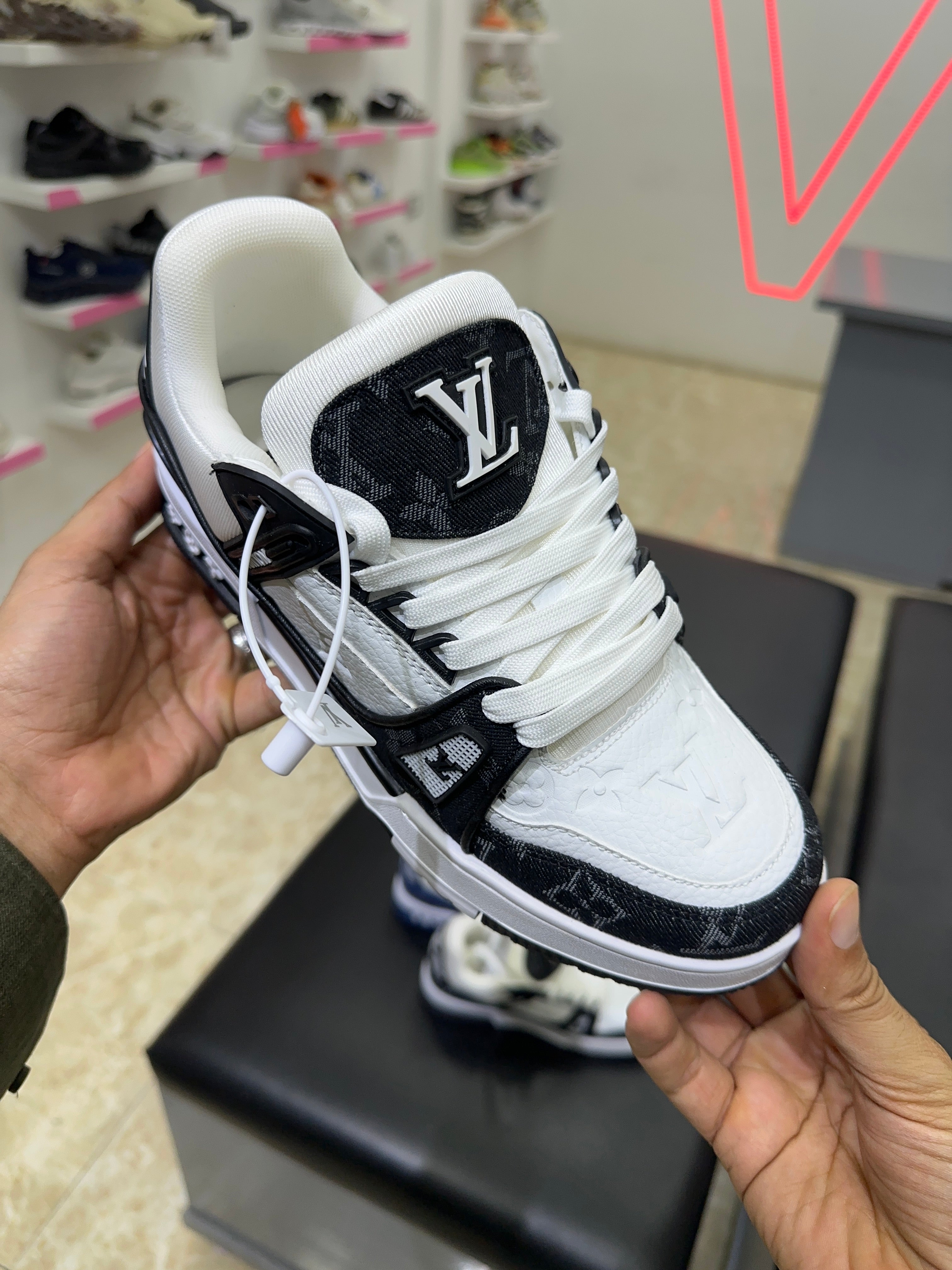 LV Trainer "Black"