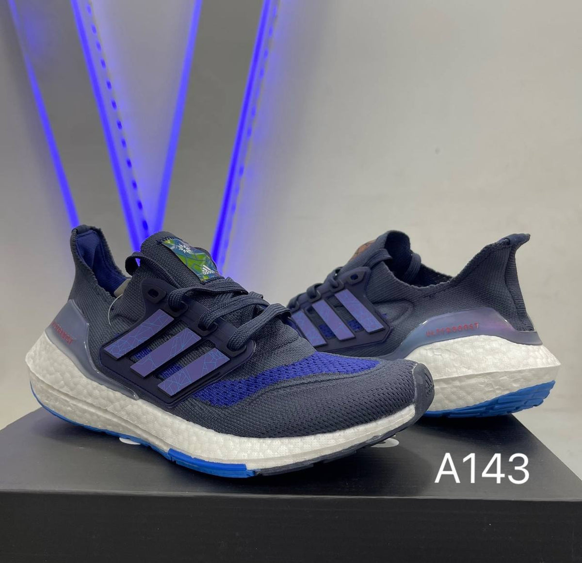 Adidas UltraBoost Blue a143
