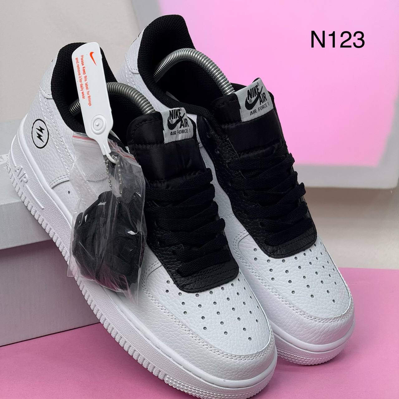 Air Force 1 x Fragment (White Black)