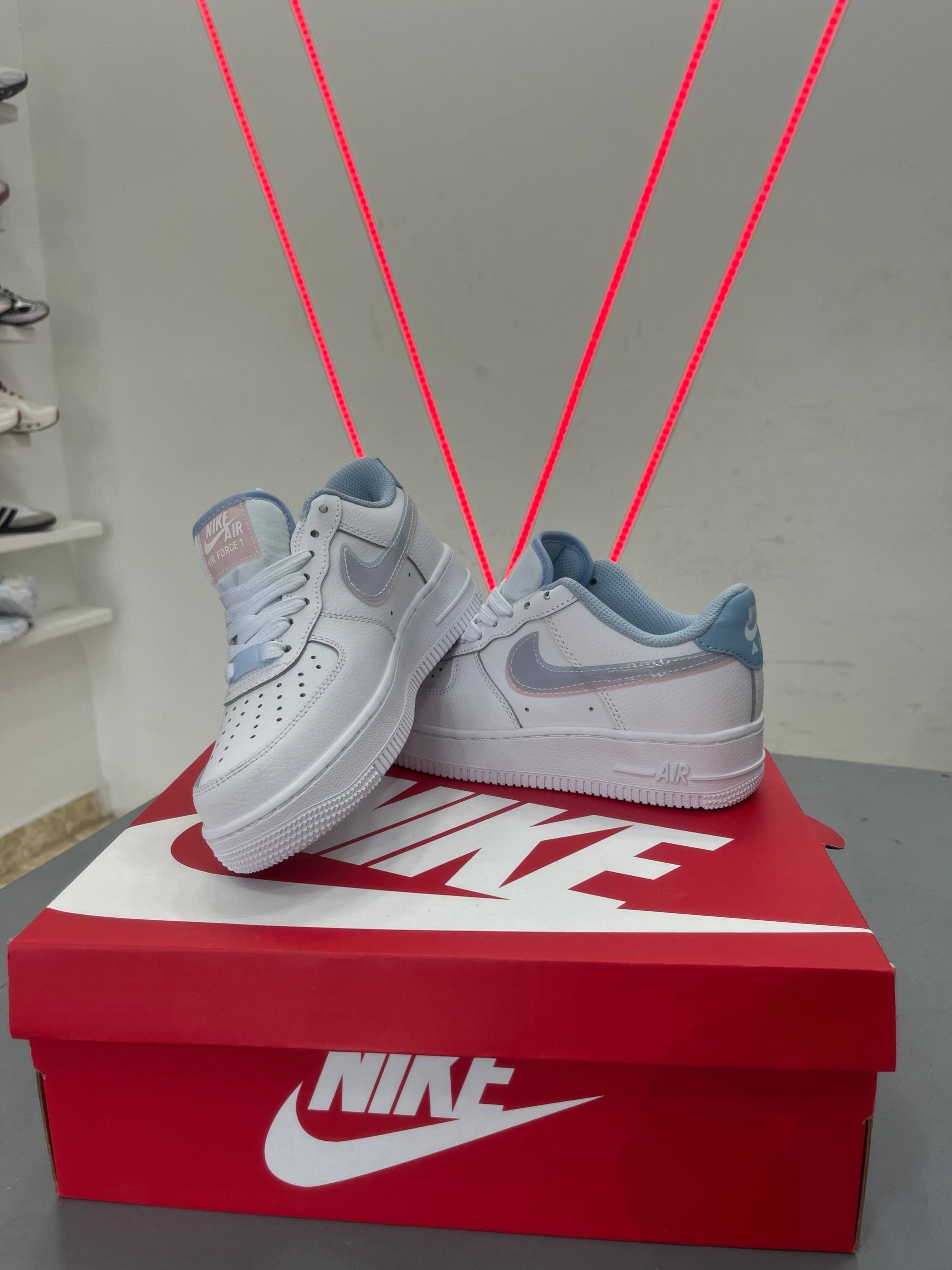Air Force 1 low “Double Swoosh”